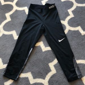 Black Nike Pro leggings
